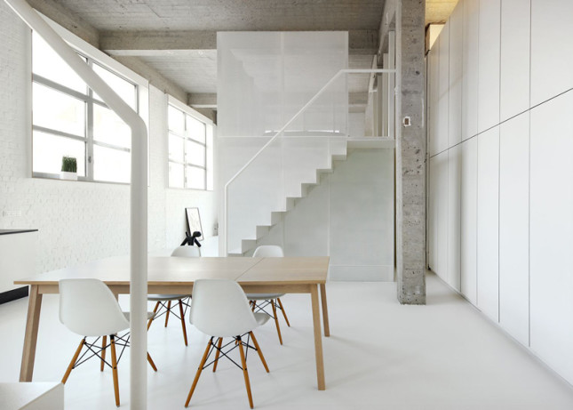 Podkrovní byt v Bruselu, ADN Architectures, zdroj: dezeen.com