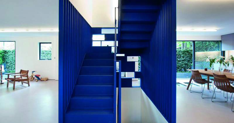 Barva roku 2020 - classic blue, josef trakal